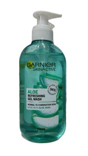 ژل شستشو صورت آلوئه ورا گانیر GARNIER SKIN ACTIVE 96٪ مناسب پوست نرمال تا خشک حجم 400 میلی لیتر